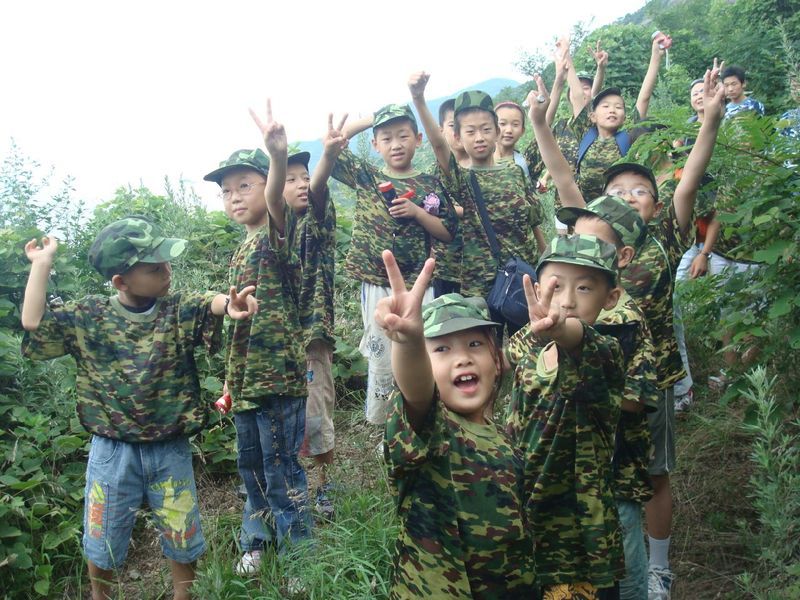 成都軍事夏令營介紹野外生存怎么逃脫沼澤地